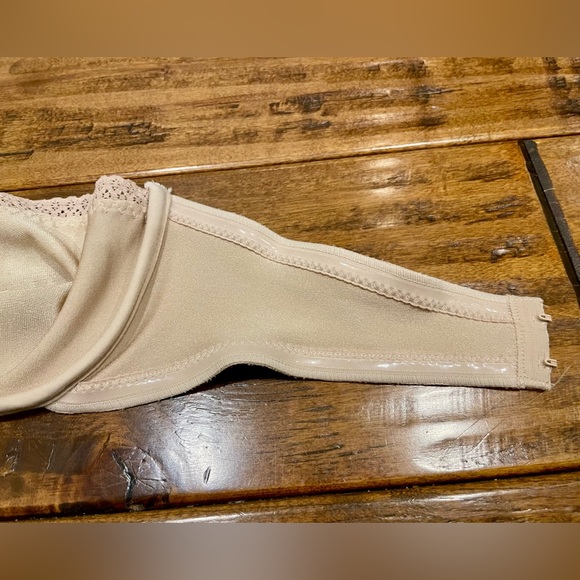 Vintage 34B beige strapless Wonderbra bra - Picture 8 of 9